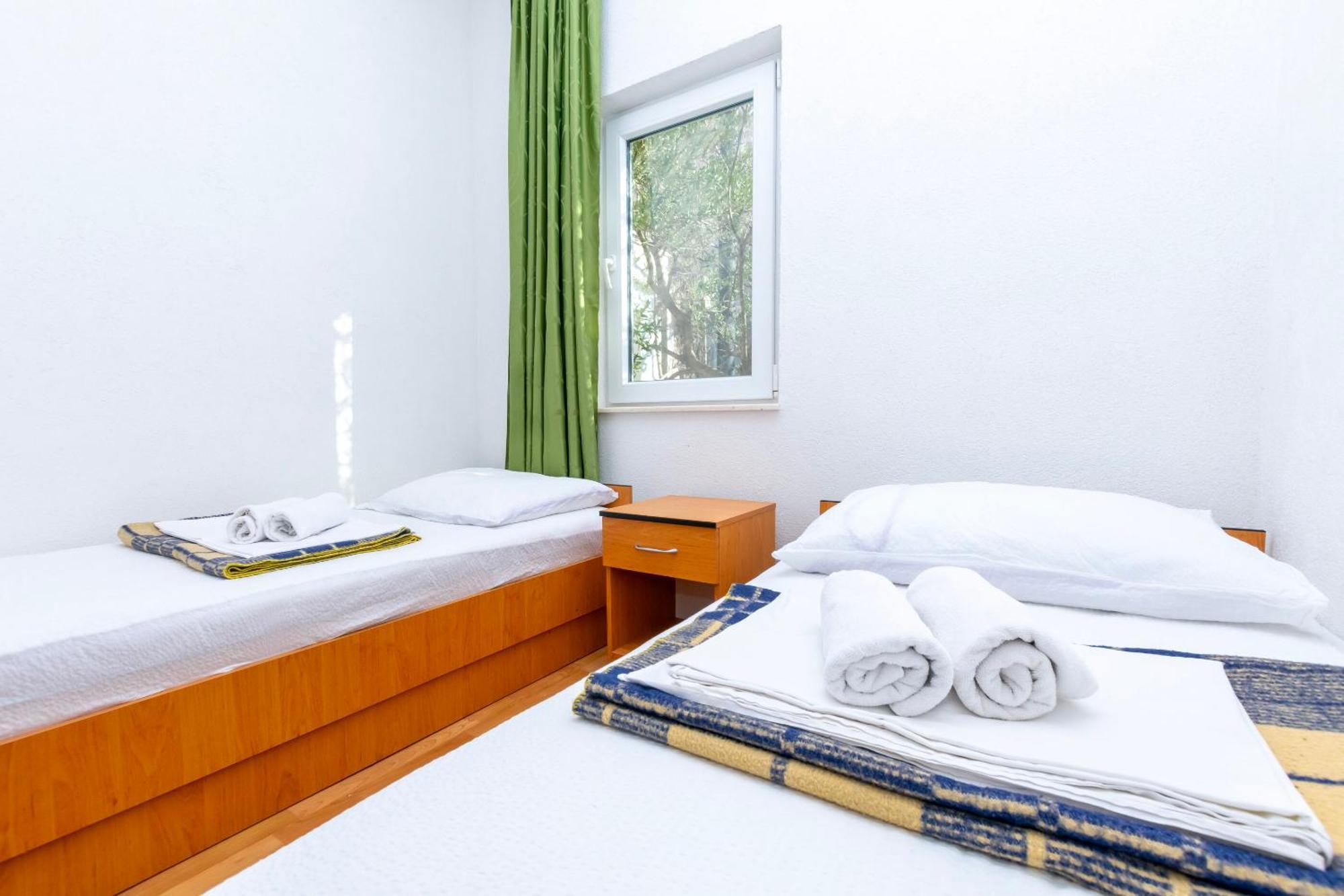 Apartments Ivo - Sea View; Pisak Buitenkant foto